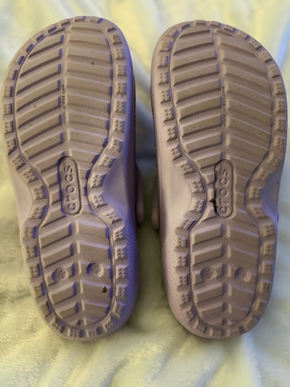 Women’s Lavender Cozy Lined Crocs - Picture 9 of 9